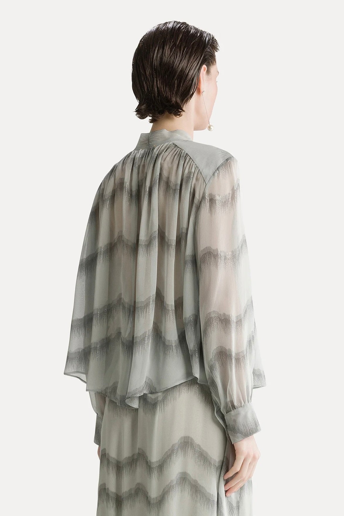 "nuages d'argent" chiffon silk bow-tie shirt