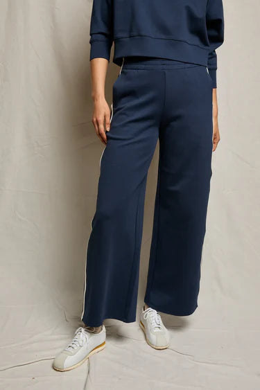 Mikos Travel Wide Leg Pants
