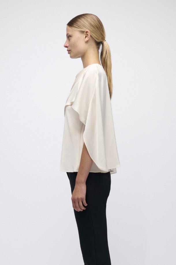 Eliora Cape Top