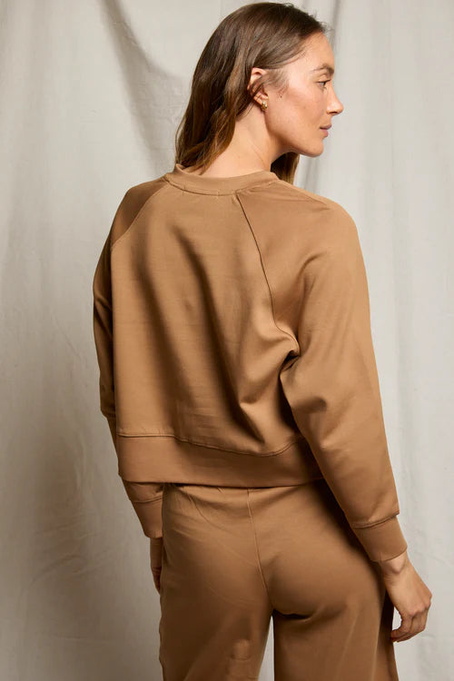 Nell Travel Sweatshirt - Mocha