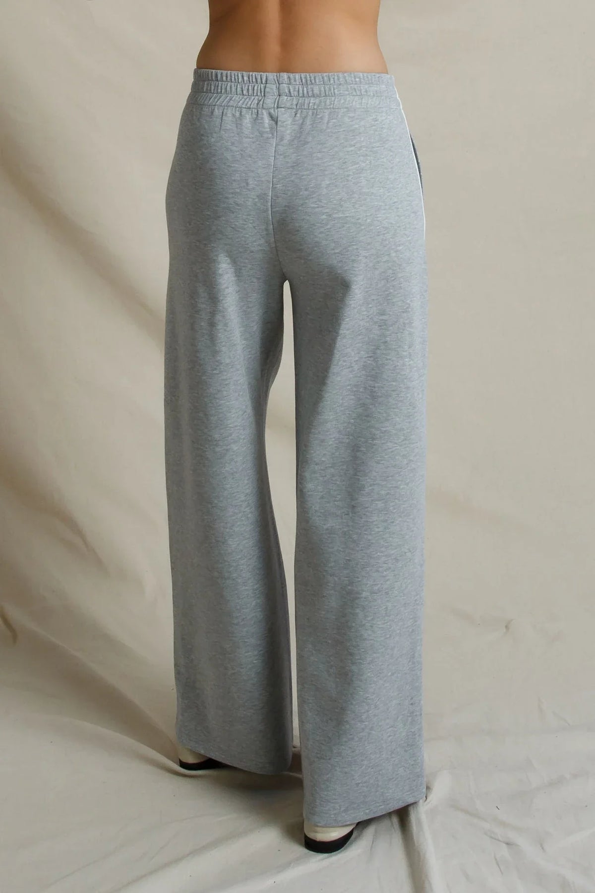 Mikos Travel Wide Leg Pant