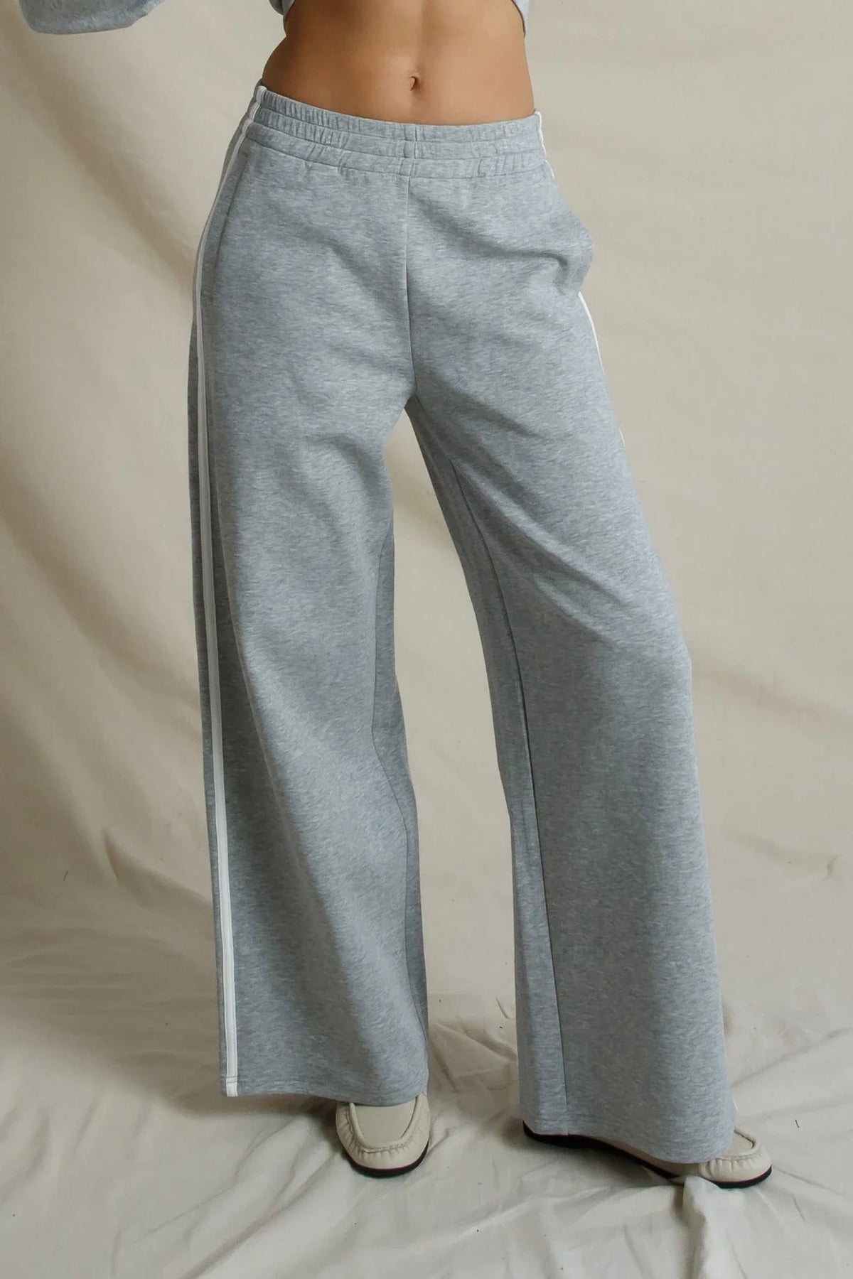 Mikos Travel Wide Leg Pant