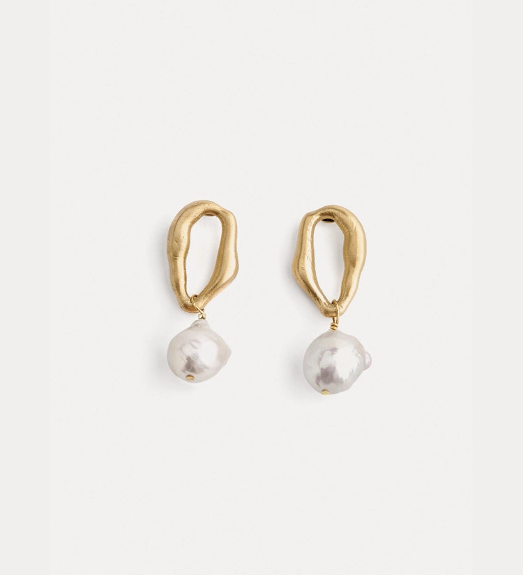 forte forte - 18k–gold–plated sculpture earrings with pearl detail