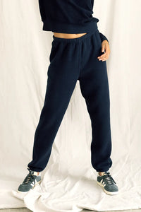 Perfect White Tee - Fleetwood Jogger - Navy