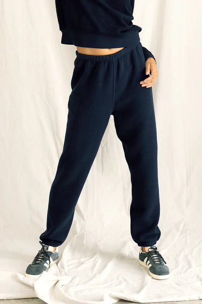 Perfect White Tee - Fleetwood Jogger - Navy