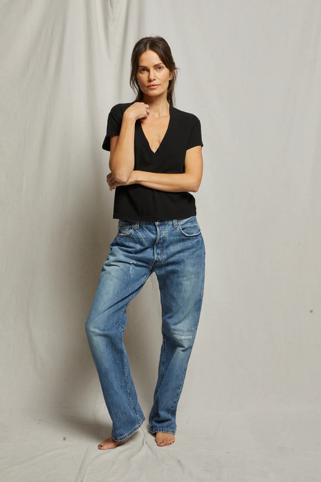 Perfect White Tee - Alanis V-Neck - True Black