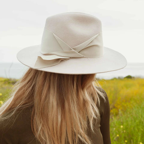Freya - Gardenia - Taupe