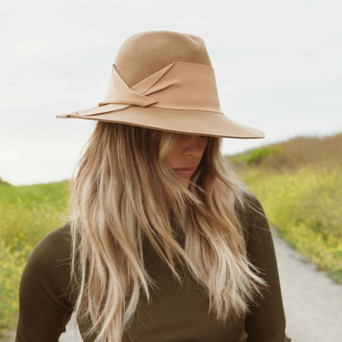 Freya - Gardenia - Caramel