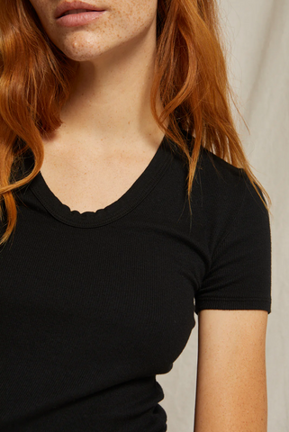 Perfect White Tee - Avril - True Black