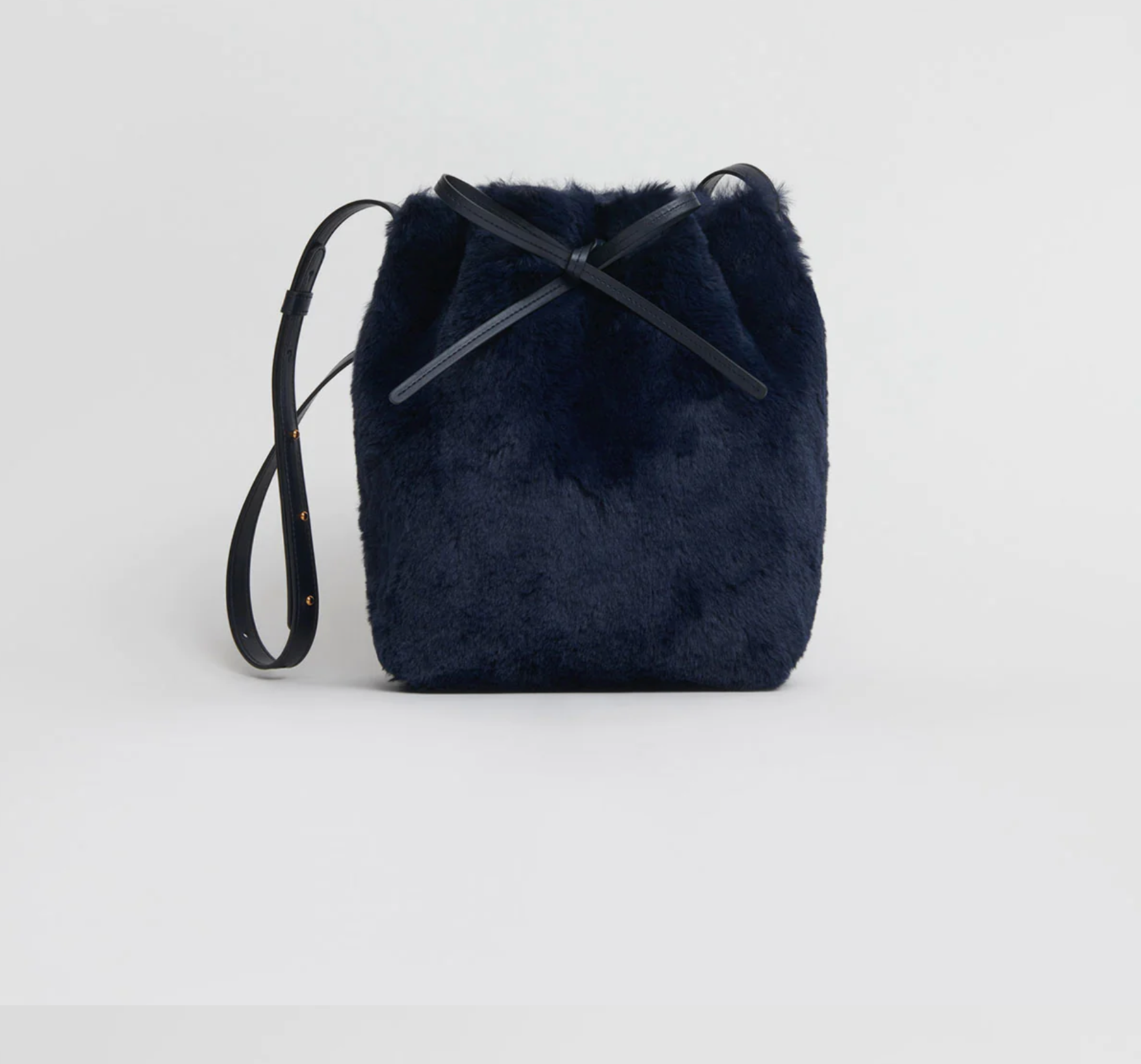 APPARIS - Mini Bucket Bag - Blackberry